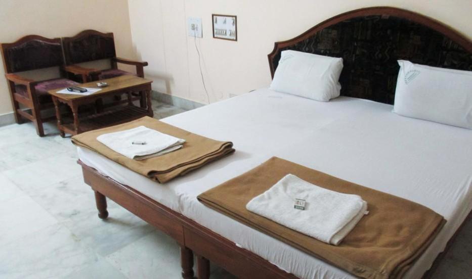 Hotel Geethanjali Residency Bhadrachalam Eksteriør billede