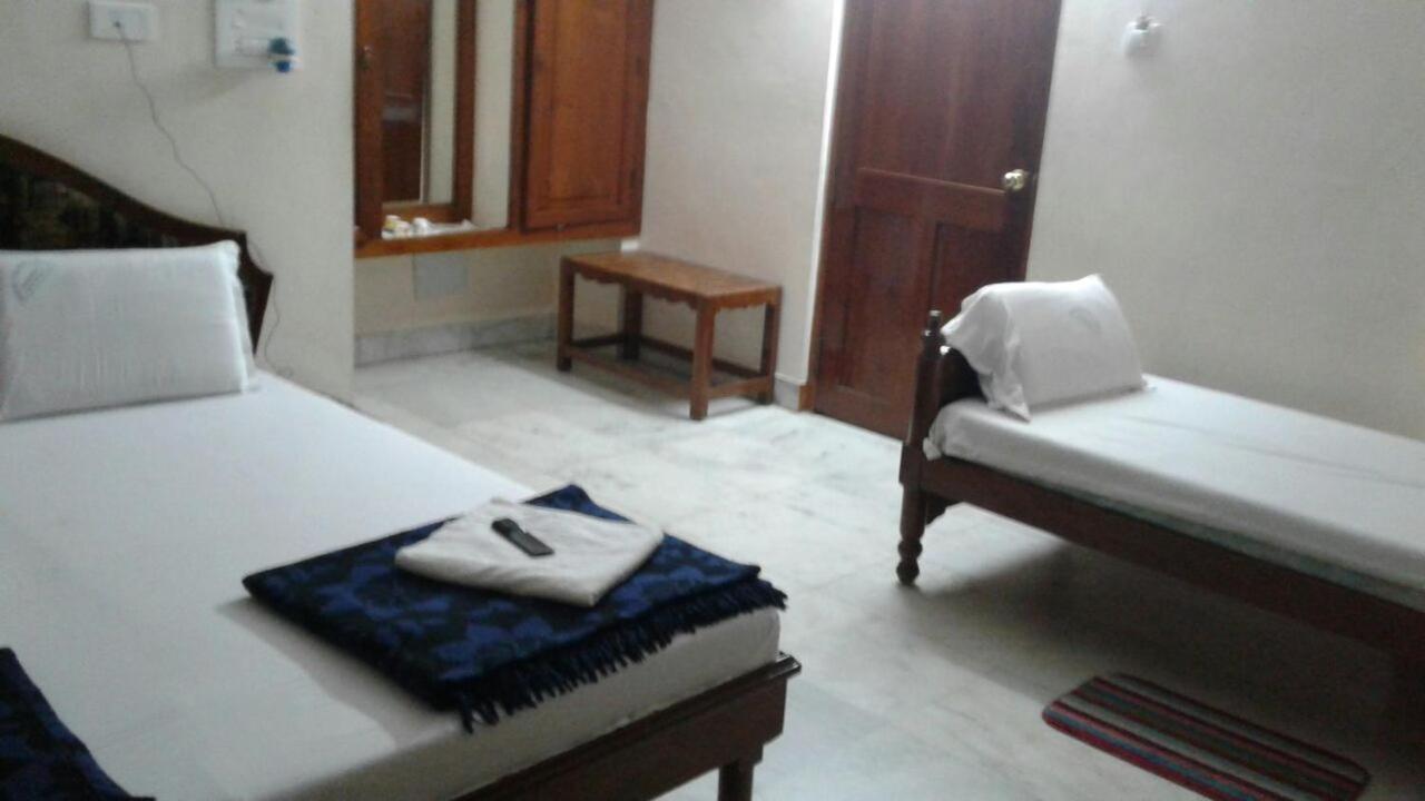 Hotel Geethanjali Residency Bhadrachalam Eksteriør billede